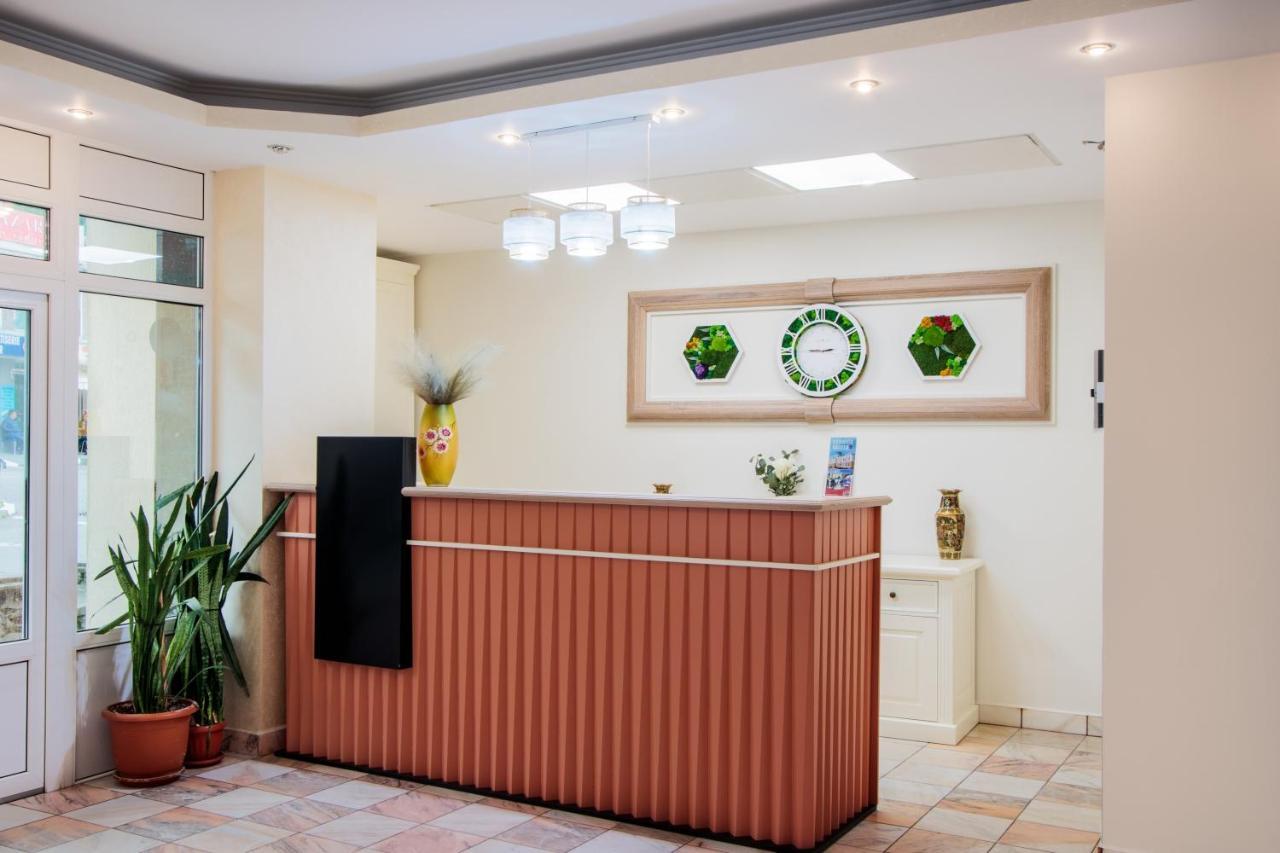 Hotel Central - Băile Olăneşti Екстериор снимка