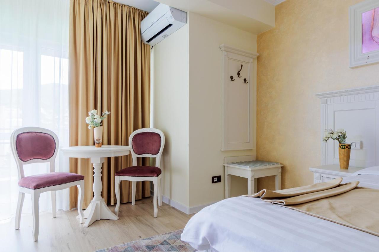Hotel Central - Băile Olăneşti Екстериор снимка